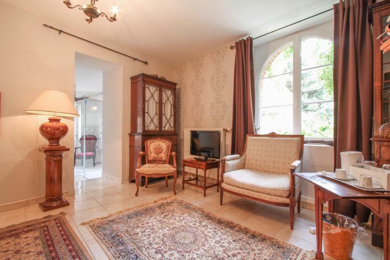 Manoir Des Turets Bed & Breakfast Yvre-l'Eveque Ngoại thất bức ảnh